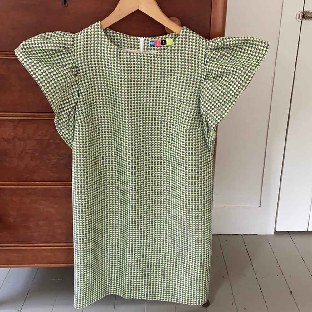 MSGM Shift Dress w/ “Ruffle” Cap Sleeve size 42 fits like a size small